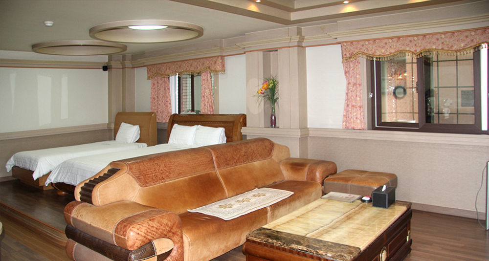 Gwangju Metropolitan City Nobless Hotel מראה חיצוני תמונה